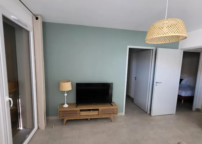 Apartament Naia T3 Climatise Piscine Jardin Proche Sérignan