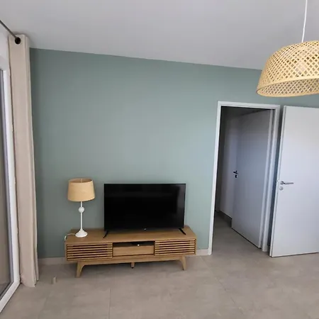 Apartmán Naia T3 Climatise Piscine Jardin Proche Sérignan